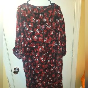 Torrid long blouse,dress red black with white skulls, size 3X button up sleeves,